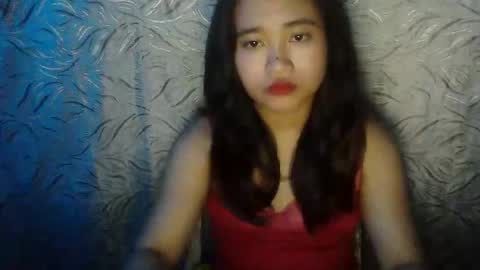 yhang_19 online show from October 2025 01:09:02 PM