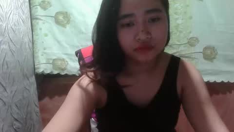 yhang_19 online show from October 2025 05:41:02 AM