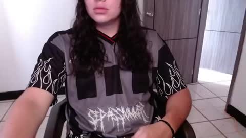 Snapshot of yigolo_ chatting on July 2026 03:27:02 PM Gio online show from July 2026 03:27:02 PM