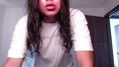 Snapshot of yigolo_ chatting on July 2026 01:25:01 PM Gio online show from July 2026 01:25:01 PM