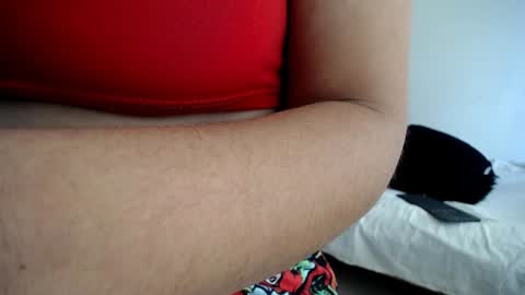 Snapshot of ying_yang_ chatting on January 2025 05:20:01 PM tulipan online show from January 2025 05:20:01 PM