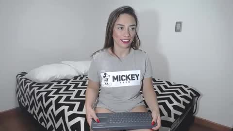 Snapshot of ying_yang_ chatting on December 2025 12:04:01 AM tulipan online show from December 2025 12:04:01 AM