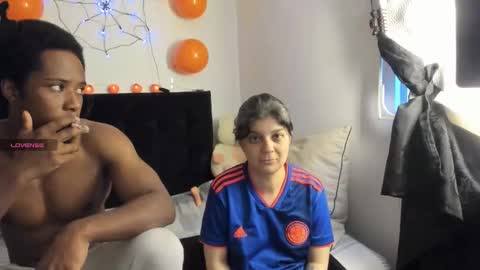 Snapshot of yinyyanghot chatting on October 2025 10:20:02 PM yinyyanghot online show from October 2025 10:20:02 PM