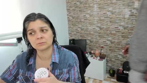 Snapshot of yinyyanghot chatting on November 2025 03:56:02 PM yinyyanghot online show from November 2025 03:56:02 PM