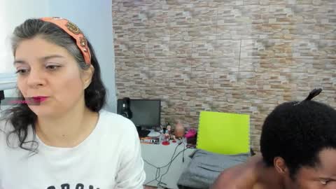 Snapshot of yinyyanghot chatting on November 2025 05:03:01 PM yinyyanghot online show from November 2025 05:03:01 PM