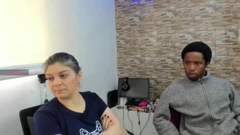 Snapshot of yinyyanghot chatting on November 2025 06:00:02 PM yinyyanghot online show from November 2025 06:00:02 PM