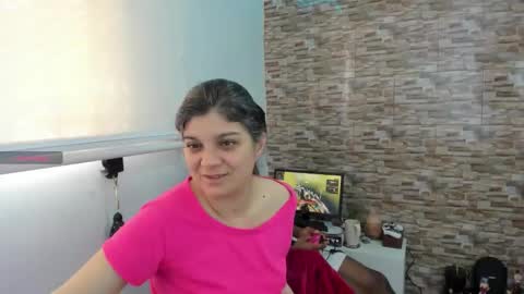 Snapshot of yinyyanghot chatting on December 2025 04:48:02 PM yinyyanghot online show from December 2025 04:48:02 PM