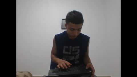 yissus_20 online show from November 2025 02:07:02 PM