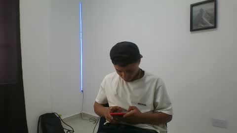 yissus_20 online show from April 2026 05:15:01 PM