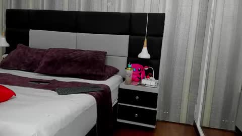 yiyisandoval online show from January 2026 07:28:02 PM