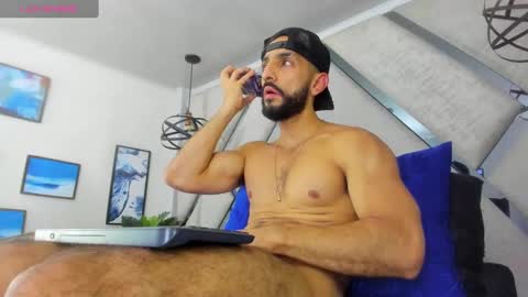 Yiyo online show from January 2025 11:06:01 AM