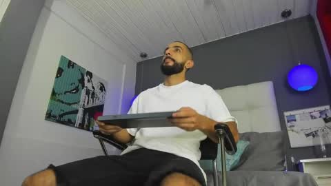 Yiyo online show from February 2025 04:04:01 AM