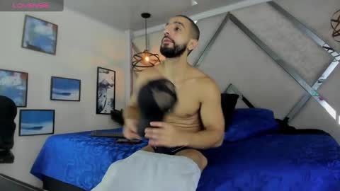 Yiyo online show from March 2025 04:06:01 AM