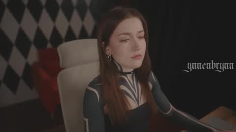 ynnenbrynn online show from December 2025 07:23:01 AM