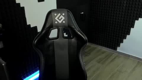 Snapshot of yoi_aji chatting on June 2026 10:54:01 PM You can ask my name in pm online show from June 2026 10:54:01 PM