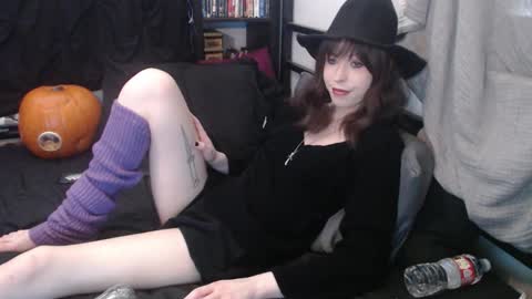 Snapshot of yokaigirl chatting on October 2025 07:16:01 PM Yokai Girl online show from October 2025 07:16:01 PM