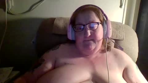 Snapshot of yomoopy chatting on January 2025 07:43:01 AM yomoopy online show from January 2025 07:43:01 AM