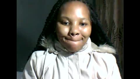 Snapshot of yoncexx25 chatting on February 2025 04:53:02 PM amazingkellyxx online show from February 2025 04:53:02 PM