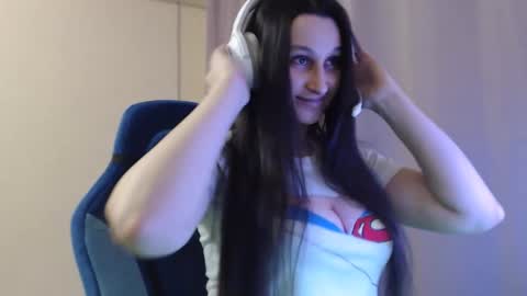 Sophie online show from April 2026 07:58:02 PM