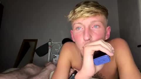 Snapshot of yorkshirelad208 chatting on January 2025 12:23:02 AM Harrison online show from January 2025 12:23:02 AM