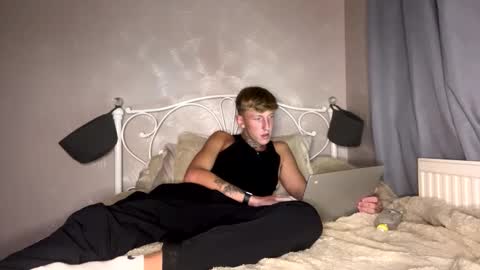 Snapshot of yorkshirelad208 chatting on January 2025 08:59:02 PM Harrison online show from January 2025 08:59:02 PM