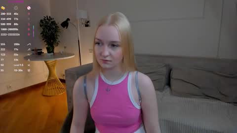 Elizabeth brunette -- Darline blonde  online show from January 2026 07:04:01 PM