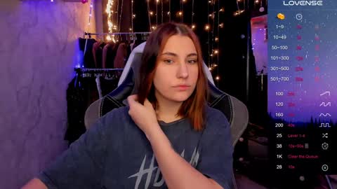 Snapshot of you_lika chatting on December 2024 01:53:01 AM Lika online show from December 2024 01:53:01 AM