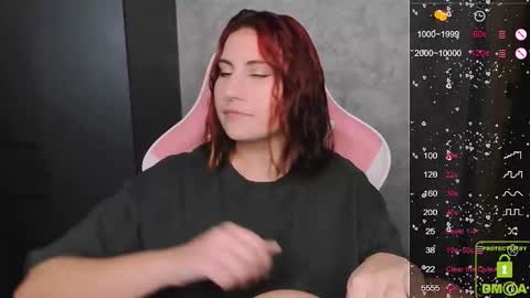 Snapshot of you_lika chatting on November 2025 04:29:02 PM Lika online show from November 2025 04:29:02 PM