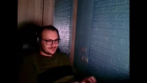 A... online show from November 2025 10:04:02 PM