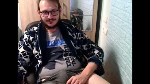 A... online show from April 2026 08:42:01 PM