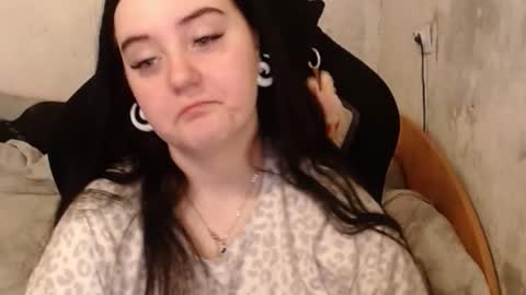 your_8a8y online show from September 2025 01:05:02 PM