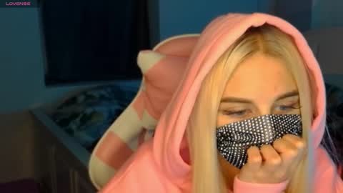 Snapshot of your___barbie chatting on January 2025 01:42:01 AM Barbie online show from January 2025 01:42:01 AM