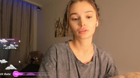 Snapshot of your__voice chatting on October 2025 07:37:01 PM Camilla online show from October 2025 07:37:01 PM