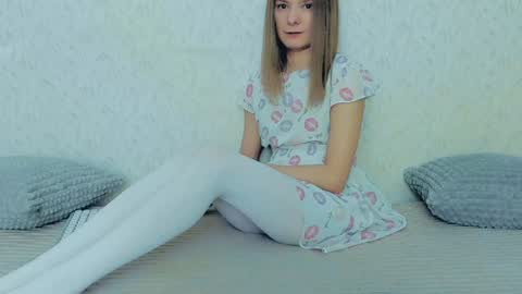 Snapshot of your_caramelka chatting on January 2025 12:09:01 PM Lily online show from January 2025 12:09:01 PM