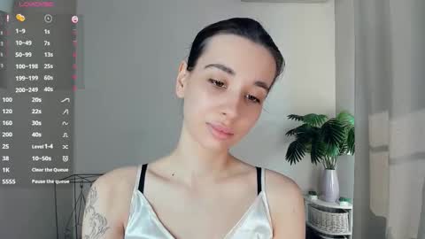 Snapshot of your_desssert chatting on March 2026 10:44:02 AM Lina online show from March 2026 10:44:02 AM
