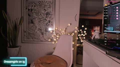 Isabella online show from December 2024 03:40:01 AM