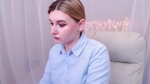 Snapshot of your_freya chatting on March 2025 10:35:01 AM Freya online show from March 2025 10:35:01 AM