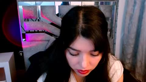 Snapshot of your_girl_of_dreams chatting on November 2025 05:57:01 PM Natt online show from November 2025 05:57:01 PM