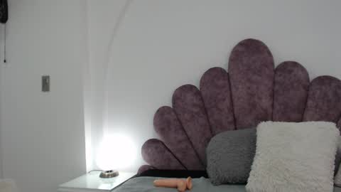 Snapshot of your_lady_milf chatting on February 2025 03:16:02 PM your_lady_milf online show from February 2025 03:16:02 PM