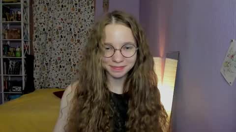 Snapshot of your_leslie chatting on September 2025 02:11:01 AM Leslie online show from September 2025 02:11:01 AM