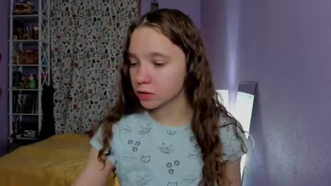 Snapshot of your_leslie chatting on September 2025 02:49:02 AM Leslie online show from September 2025 02:49:02 AM