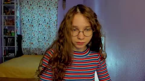 Snapshot of your_leslie chatting on November 2025 10:50:02 AM Leslie online show from November 2025 10:50:02 AM