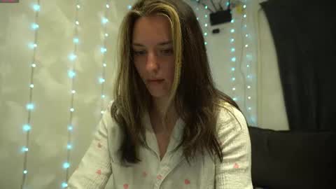 Snapshot of your_little_flexible_girl chatting on May 2026 08:05:02 PM Meri online show from May 2026 08:05:02 PM
