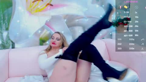 Snapshot of your_milf_lilly chatting on March 2025 09:55:01 AM Lilly online show from March 2025 09:55:01 AM