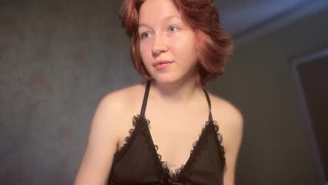 Snapshot of your_moonlight_ chatting on May 2026 12:23:01 PM Mia online show from May 2026 12:23:01 PM