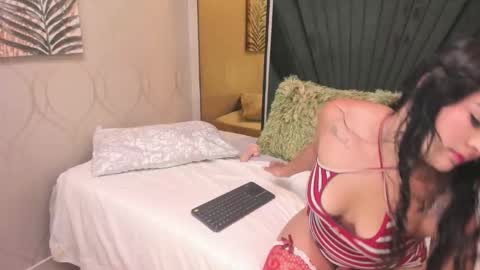 Snapshot of your_naughtyangel chatting on November 2025 02:21:01 AM Evelin online show from November 2025 02:21:01 AM