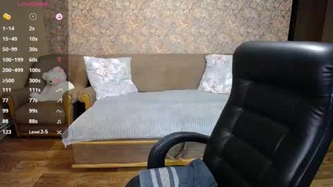 Lily online show from November 2025 05:40:02 PM