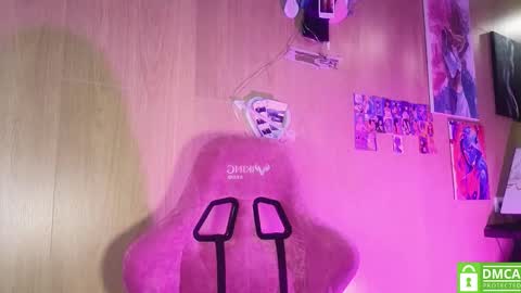 Alice  online show from January 2025 04:01:01 AM