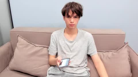 your_shy_guy online show from November 2025 08:24:01 AM