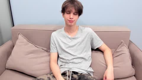 your_shy_guy online show from November 2025 10:34:02 PM